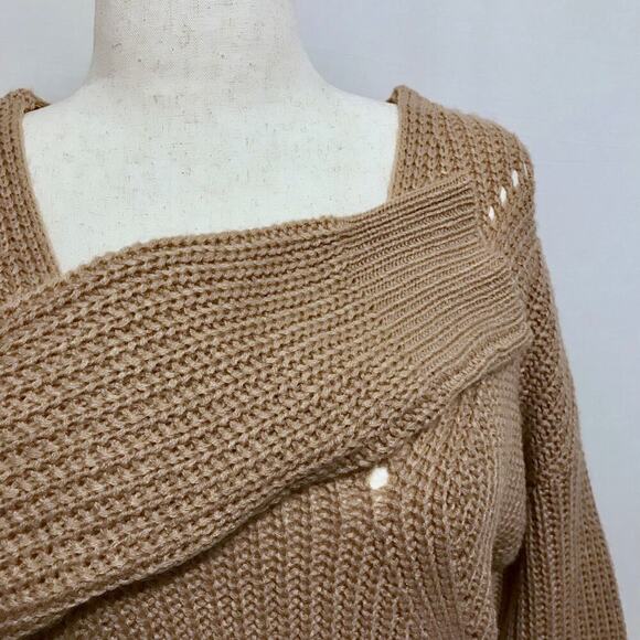 Ultra Flirt NWT Taupe Criss Cross Tunic Sweater Juniors L - Picture 4 of 11